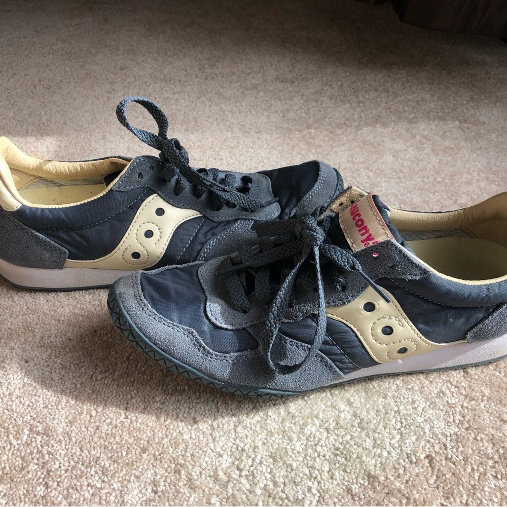 Women’s Saucony size 7